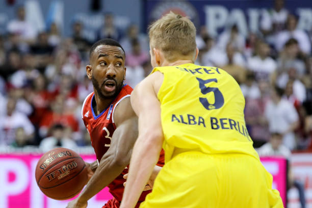 边路进攻 边路进攻