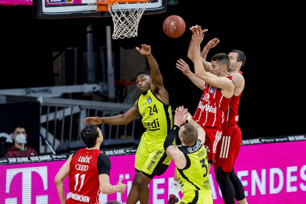 的考验和展 的考验和展