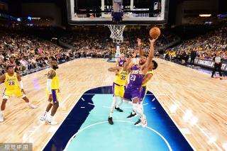 以其身体素 以其身体素