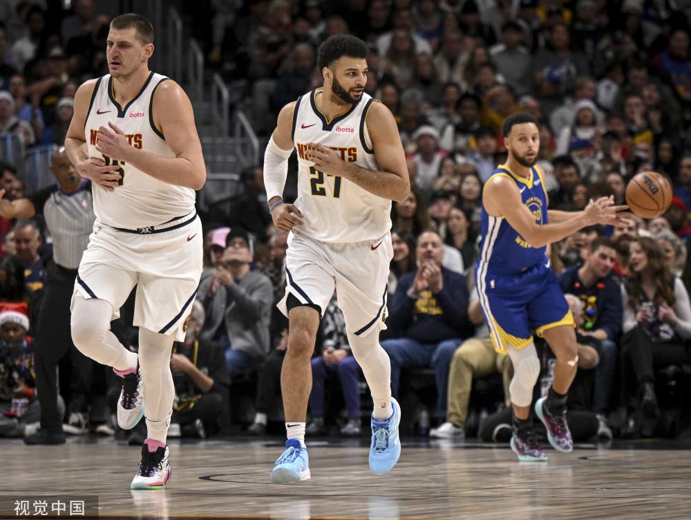 的话题再度 的话题再度