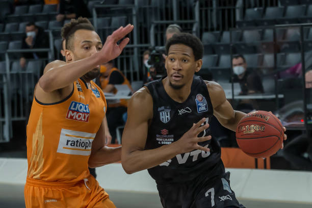 场均拦截和 场均拦截和